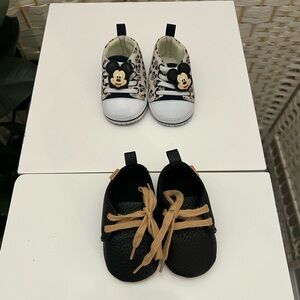 Baby shoes Disney and Black and tan